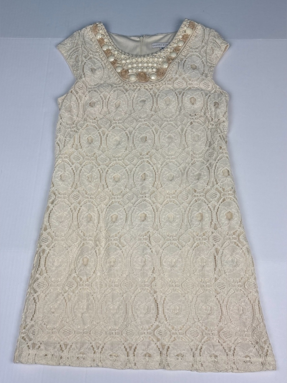 Sandra Darren Women 8P Petite Dress Cream Ivory Lave Beaded Sheath Cotton Nylon